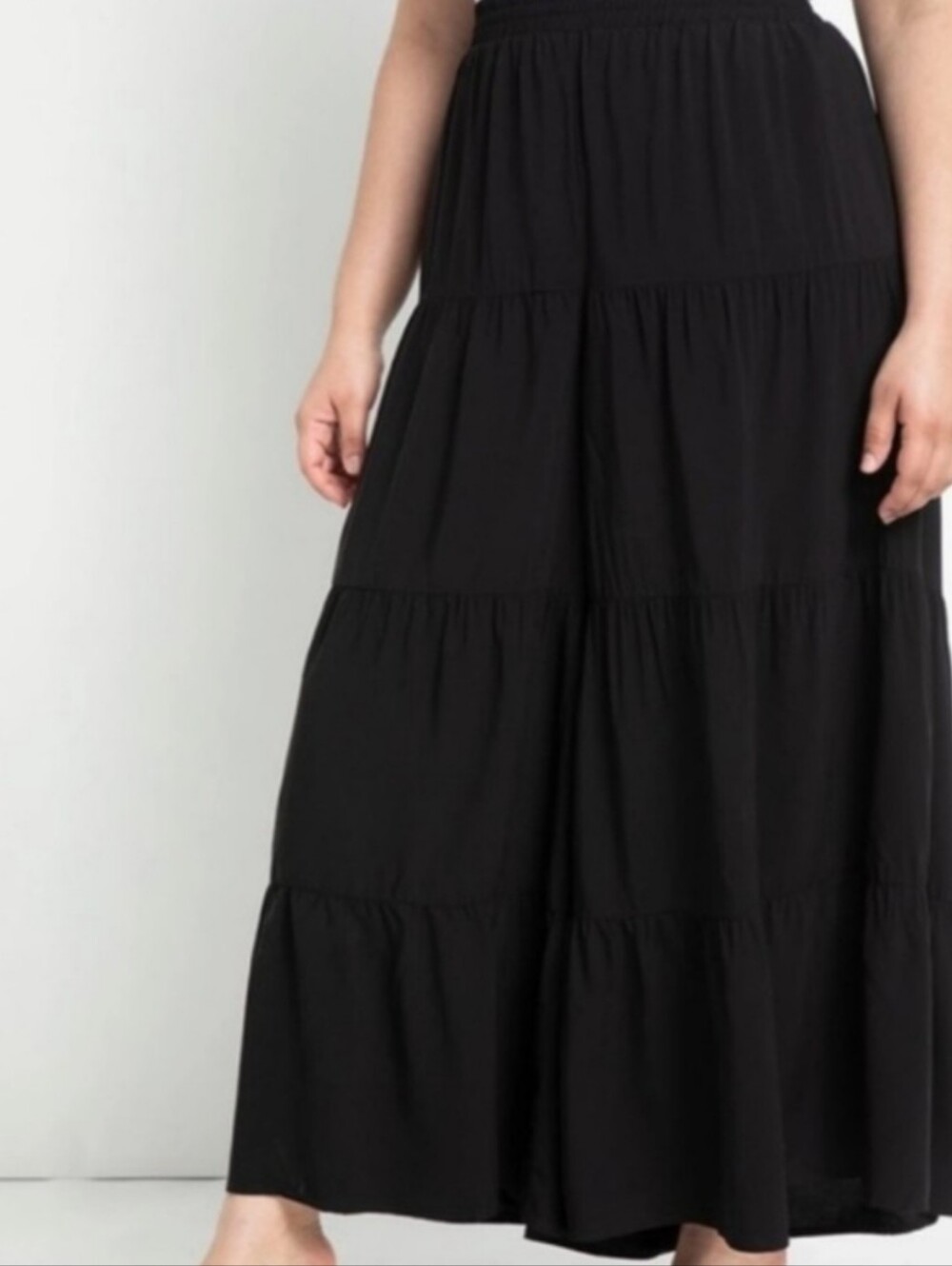 Eloquii Black Wide-Leg Tiered Palazzo Pants - Picture 2 of 12